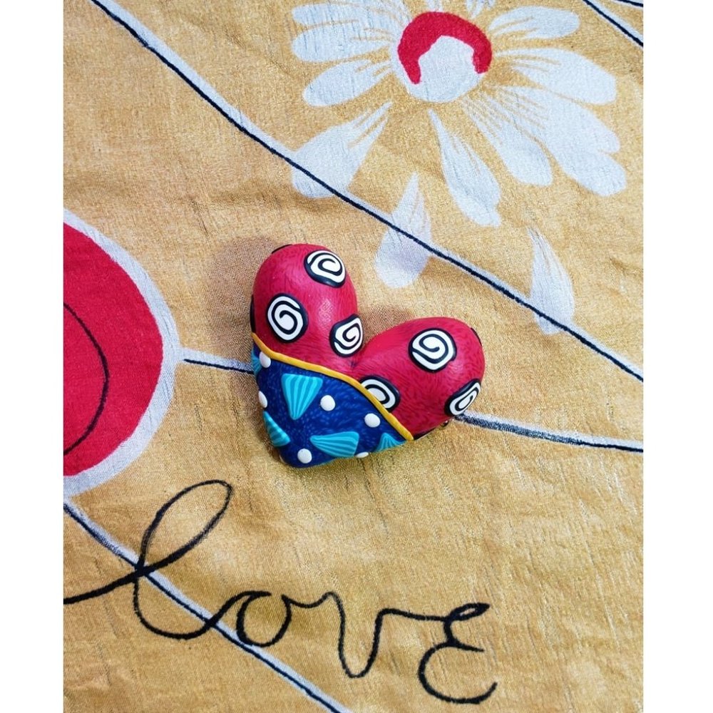 Hand Made Heart Pin - Picture 2 of 6
